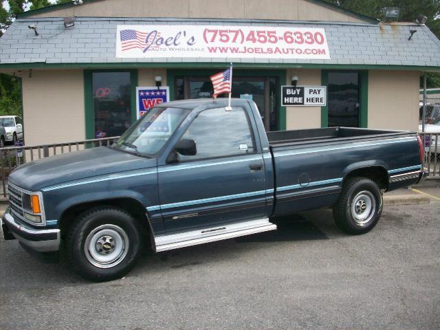 1988 Chevrolet C2500 4WD 4dr Sport