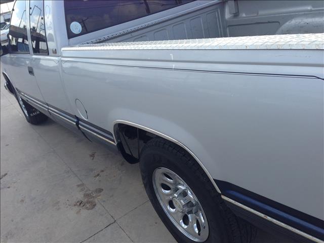 1995 Chevrolet C2500 2500 LS 4WD