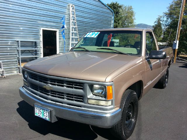 1997 Chevrolet C2500 Lariat 4D Crew Cab Truck