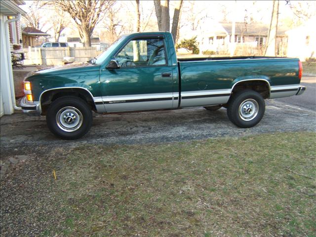 1997 Chevrolet C2500 SX CDX