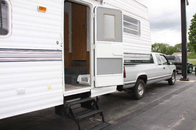 1997 Chevrolet C2500 2500 LS 4WD