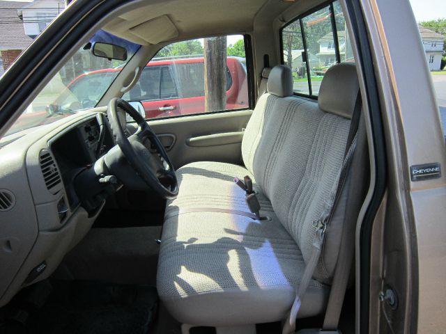 1997 Chevrolet C2500 Lariat 4D Crew Cab Truck