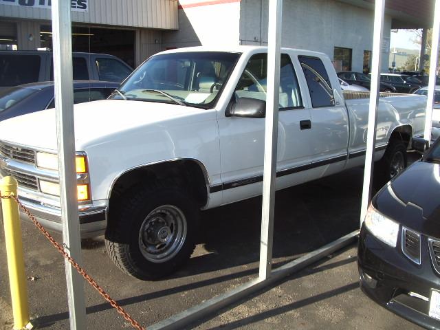 1998 Chevrolet C2500 Base