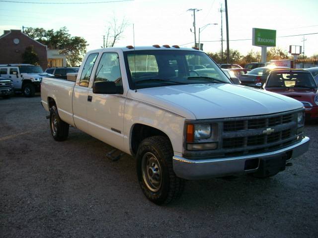 1998 Chevrolet C2500 Base