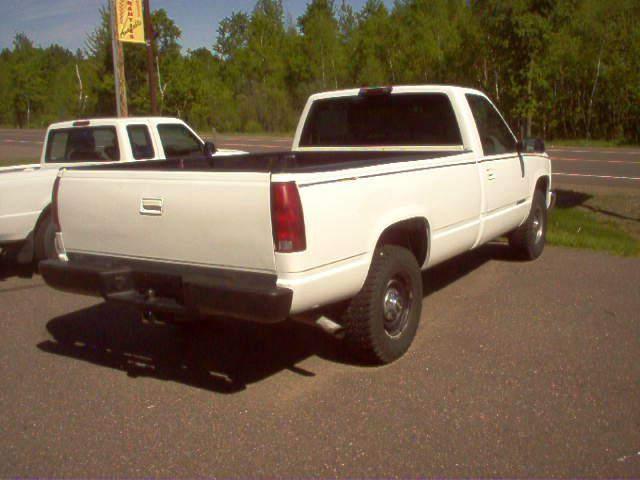 2000 Chevrolet C2500 Lariat 4D Crew Cab Truck