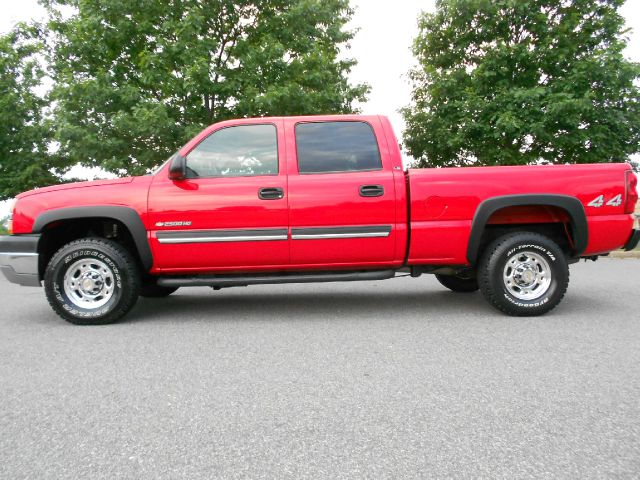 2003 Chevrolet C2500 Shuttle Bus