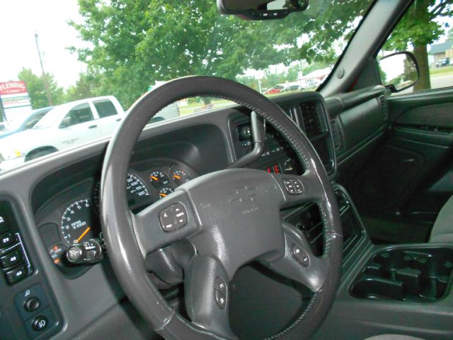 2003 Chevrolet C2500 Shuttle Bus