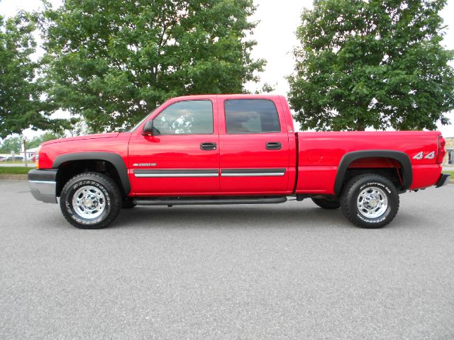 2003 Chevrolet C2500 Shuttle Bus