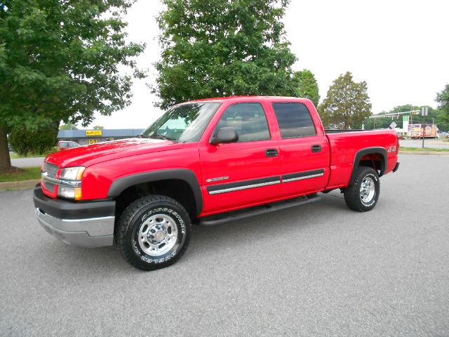 2003 Chevrolet C2500 Shuttle Bus