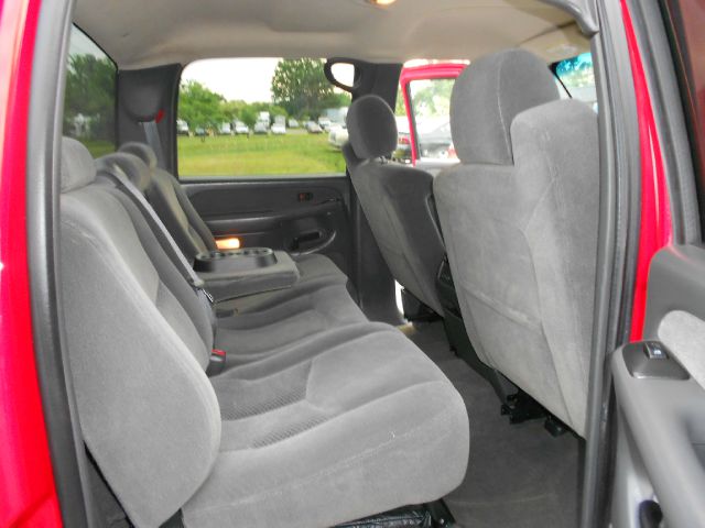 2003 Chevrolet C2500 Shuttle Bus