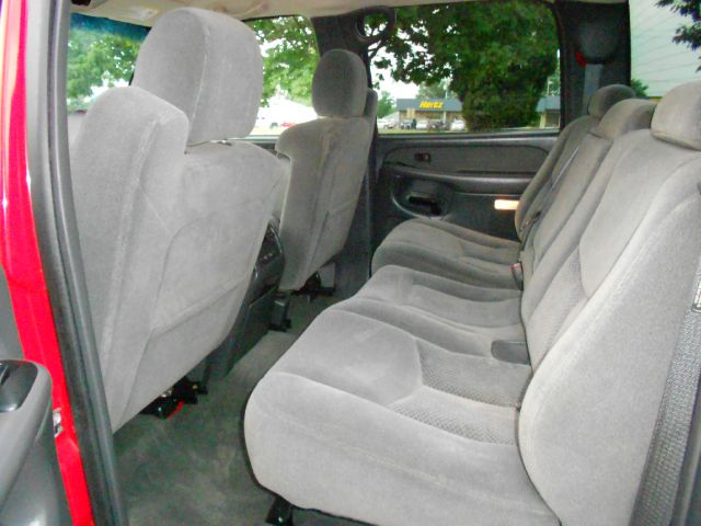 2003 Chevrolet C2500 Shuttle Bus