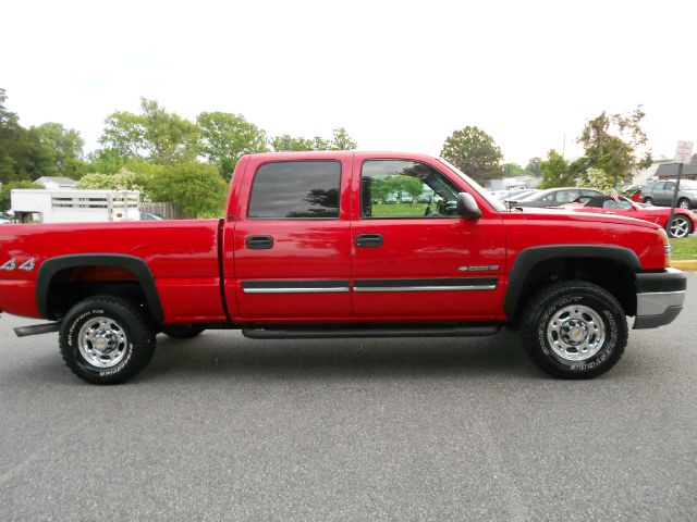 2003 Chevrolet C2500 Shuttle Bus