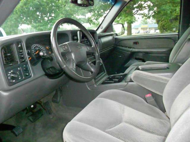 2003 Chevrolet C2500 Shuttle Bus