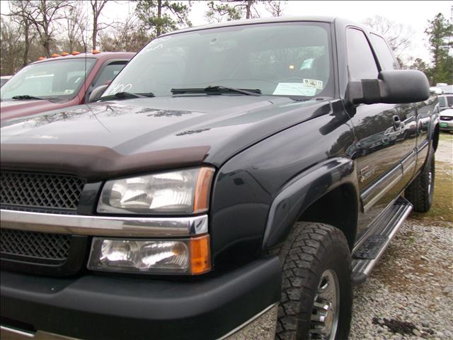 2004 Chevrolet C2500 Unknown