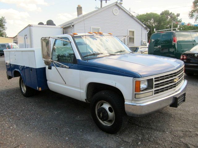 1990 Chevrolet C3500 Lariat 4D Crew Cab Truck