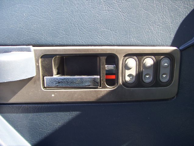 1993 Chevrolet C3500 4dr Sdn Auto GLS w/XM