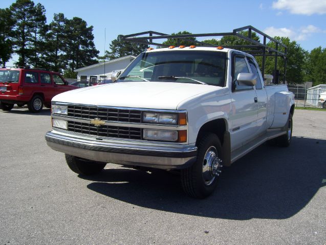 1993 Chevrolet C3500 4dr Sdn Auto GLS w/XM