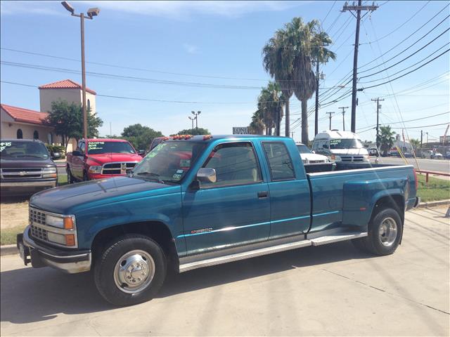 1993 Chevrolet C3500 4dr Sdn Auto GLS w/XM