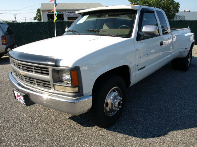 1994 Chevrolet C3500 4dr Sdn Auto GLS w/XM