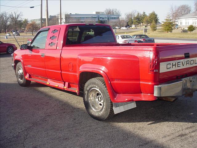 1996 Chevrolet C3500 GT Moonroof