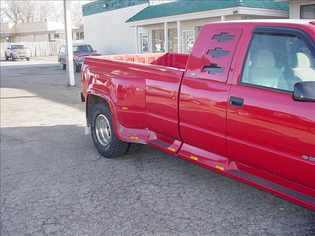 1996 Chevrolet C3500 GT Moonroof