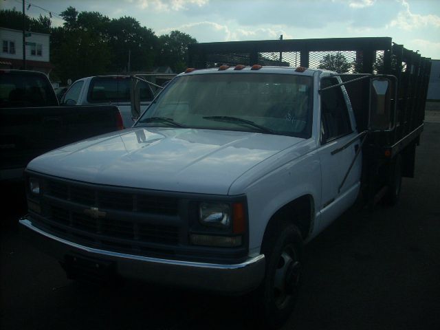 1997 Chevrolet C3500 Lariat 4D Crew Cab Truck