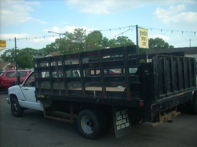 1997 Chevrolet C3500 Lariat 4D Crew Cab Truck