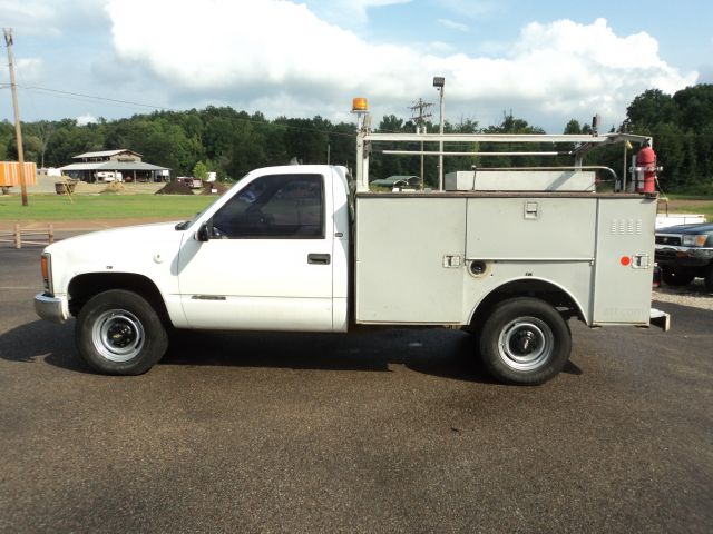 1999 Chevrolet C3500 Lariat 4D Crew Cab Truck