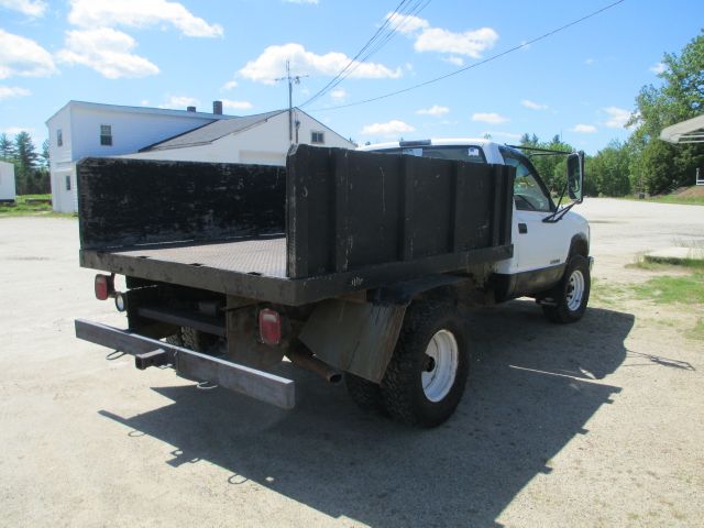 2000 Chevrolet C3500 Lariat 4D Crew Cab Truck