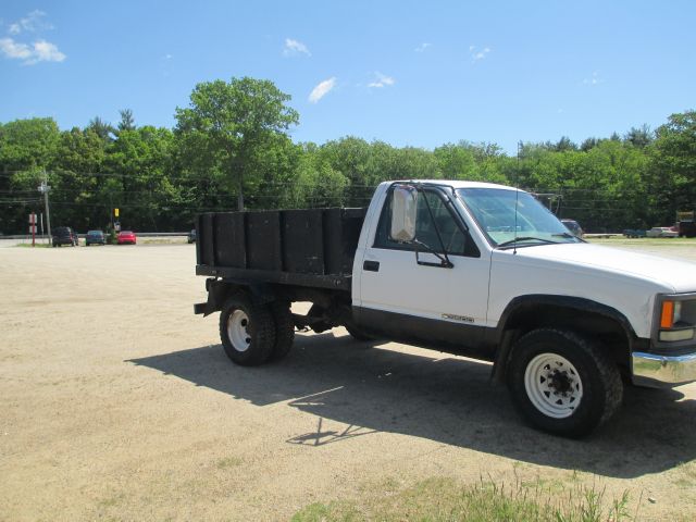 2000 Chevrolet C3500 Lariat 4D Crew Cab Truck