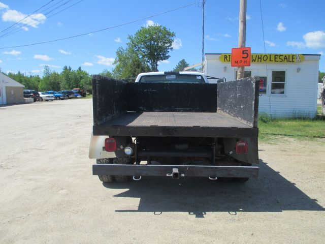 2000 Chevrolet C3500 Lariat 4D Crew Cab Truck