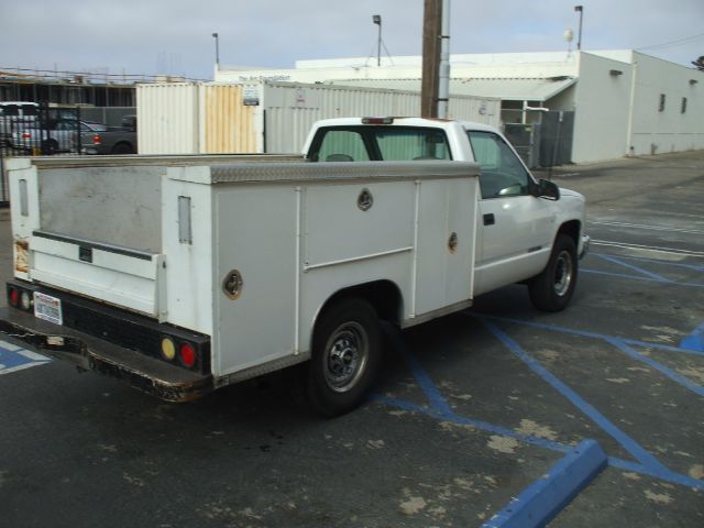 2000 Chevrolet C3500 Lariat 4D Crew Cab Truck