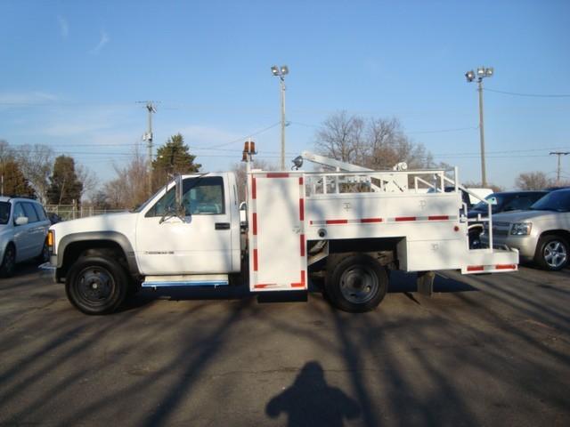 2000 Chevrolet C3500 Lariat 4D Crew Cab Truck