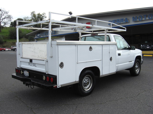 2000 Chevrolet C3500 Base