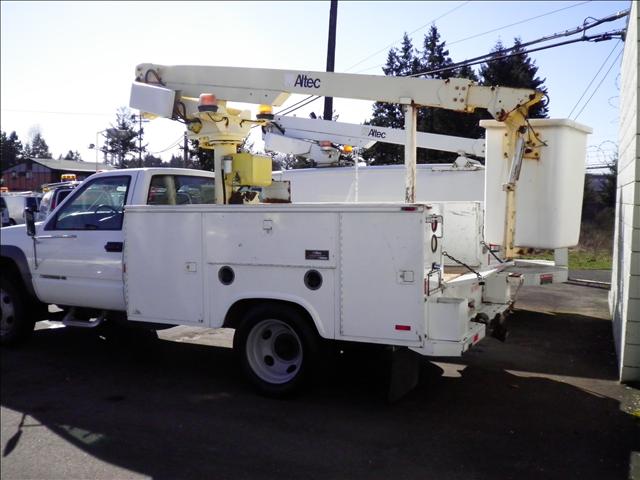 2000 Chevrolet C3500 BASE 15