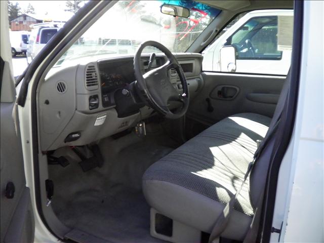 2000 Chevrolet C3500 BASE 15