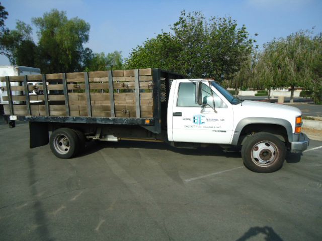 2000 Chevrolet C3500 Lariat 4D Crew Cab Truck