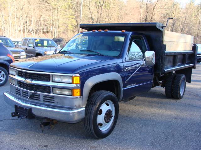 2000 Chevrolet C3500 BASE 15