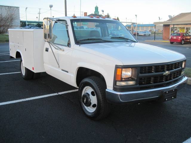 2000 Chevrolet C3500 Base