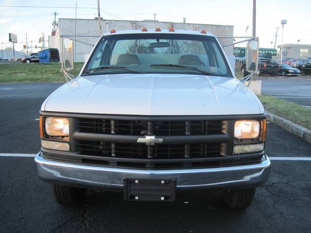 2000 Chevrolet C3500 Base