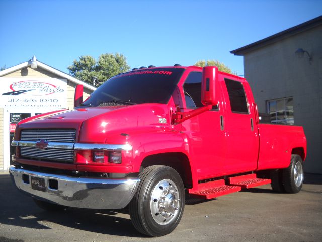 2004 Chevrolet C4500 I SV 4-door