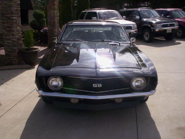 1969 Chevrolet Camaro 4dr Sdn Auto (natl) Hatchback