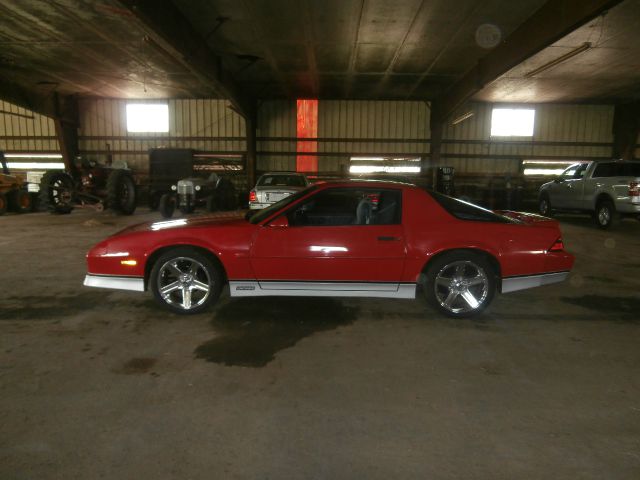 1988 Chevrolet Camaro 750li Xdrive 1-ownerawdnavigation Sedan