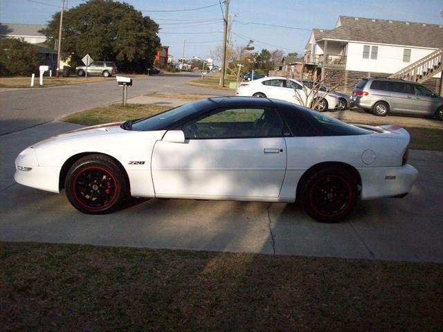 1995 Chevrolet Camaro DX Hatchback