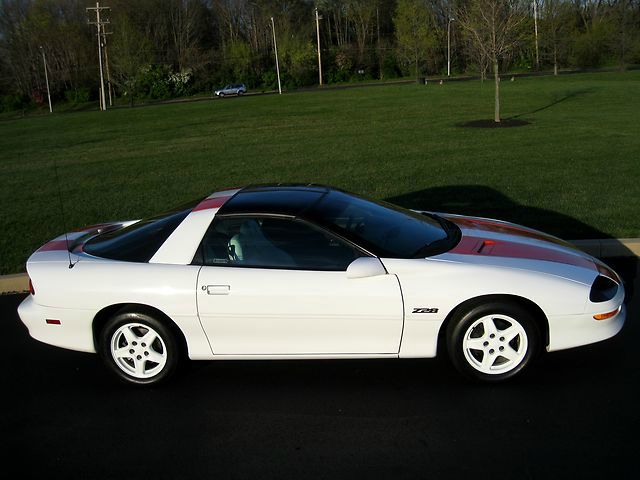 1997 Chevrolet Camaro CAB Chassy