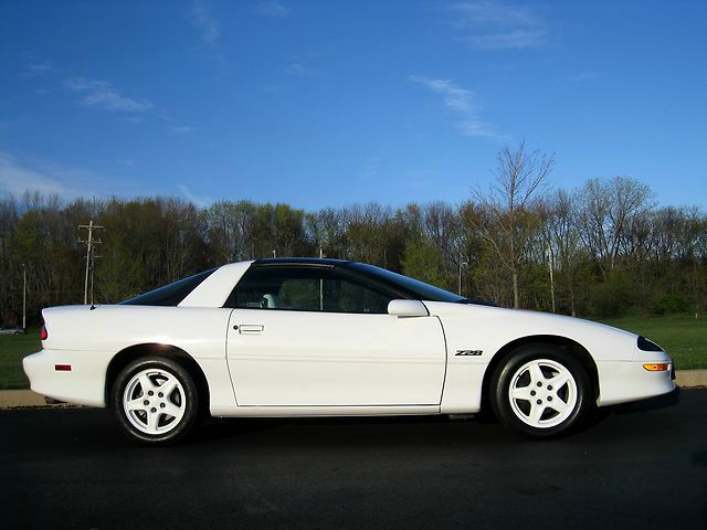 1997 Chevrolet Camaro CAB Chassy