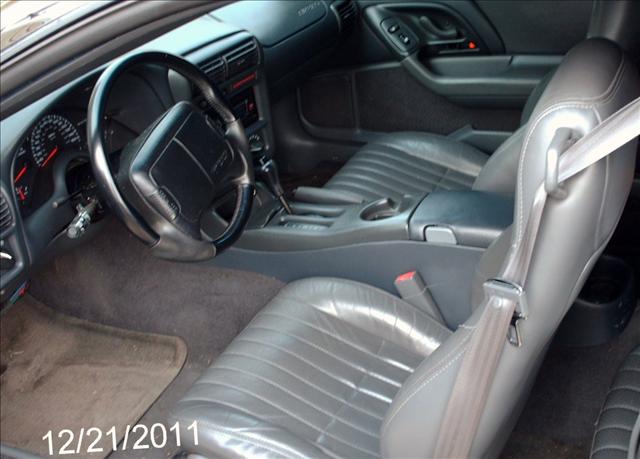 1999 Chevrolet Camaro 2.5sl Sunroofleather