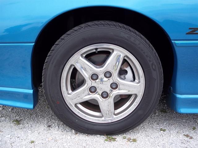 1999 Chevrolet Camaro 2.5sl Sunroofleather