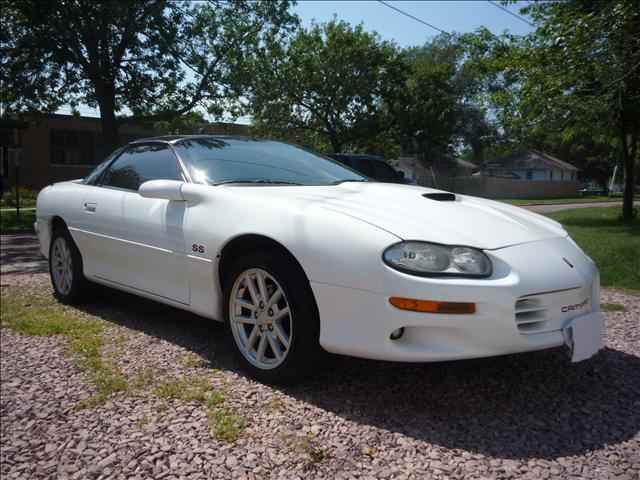 2000 Chevrolet Camaro 4dr Sdn Auto (natl) Hatchback