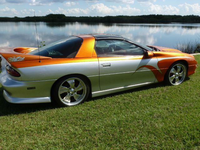 2000 Chevrolet Camaro OZ Rally Edition